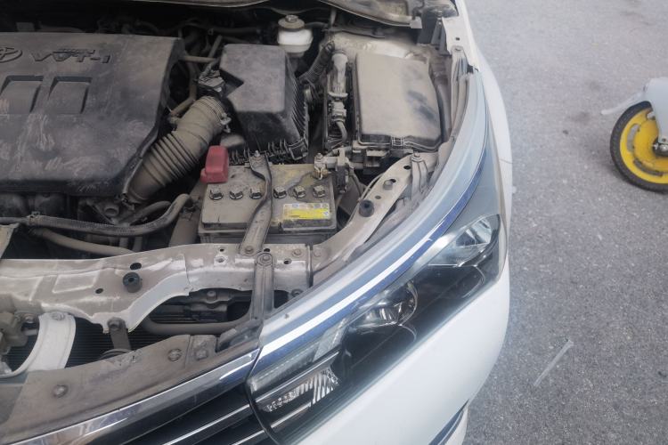 Used Toyota Corolla 2014 1.6L CVT GL Engine Bay Left