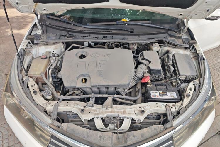 Used Toyota Corolla 2014 1.6L CVT GL Engine Bay
