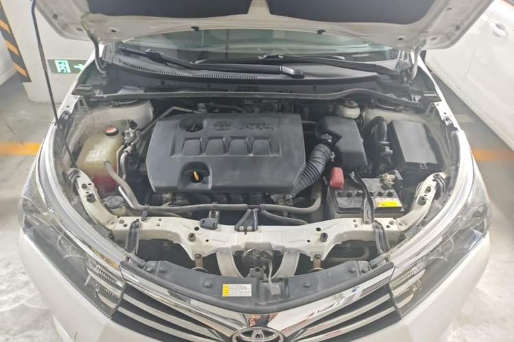 Used Toyota Corolla 2014 1.6L Manual GL Engine Bay