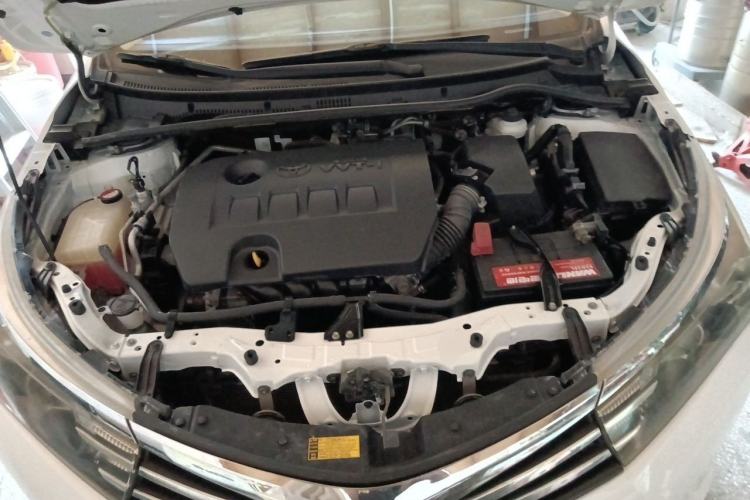 Used Toyota Corolla 2014 1.6L CVT GL Engine Bay