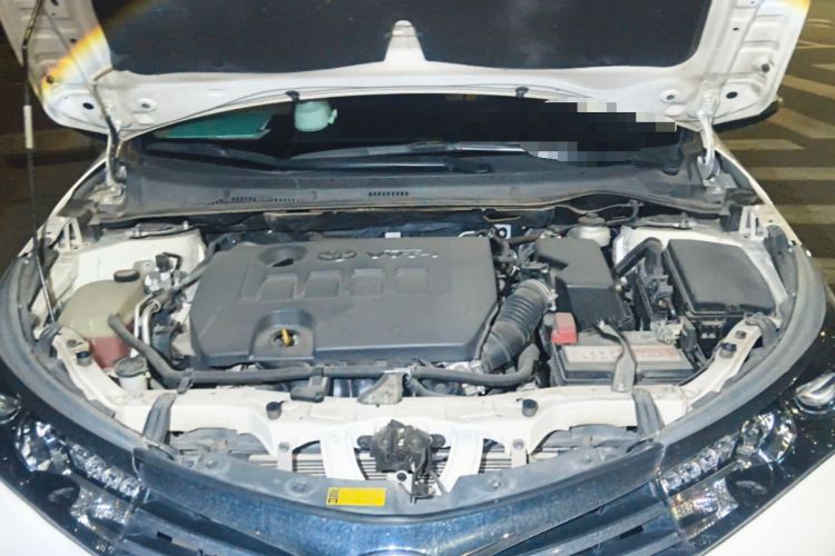 Used Toyota Corolla 2014 1.8L CVT GLX-i Engine Bay