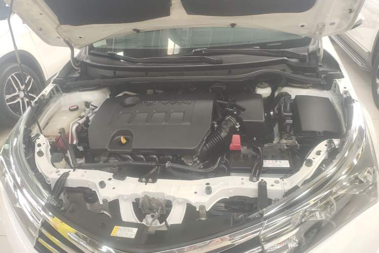 Used Toyota Corolla 2014 1.6L CVT GL-i Leather Edition Engine Bay