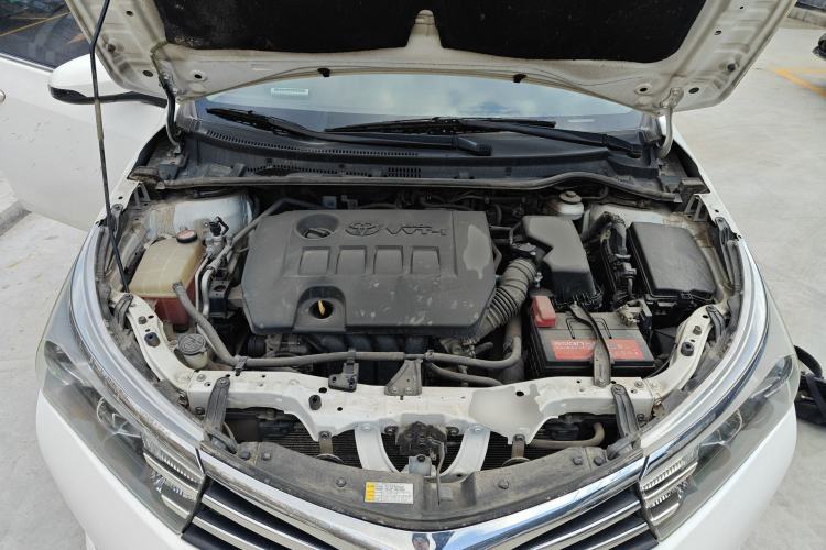 Used Toyota Corolla 2014 1.6L CVT GL Engine Bay
