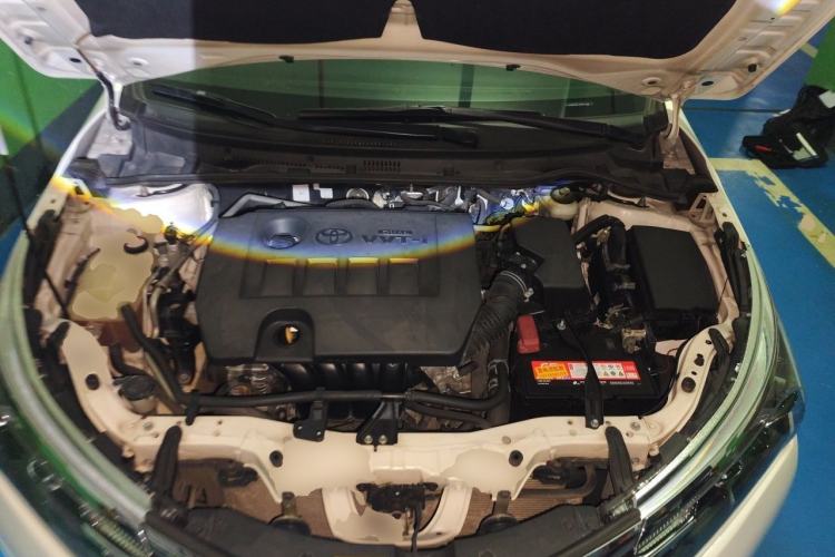 Used Toyota Corolla 2014 1.6L CVT GL Engine Bay