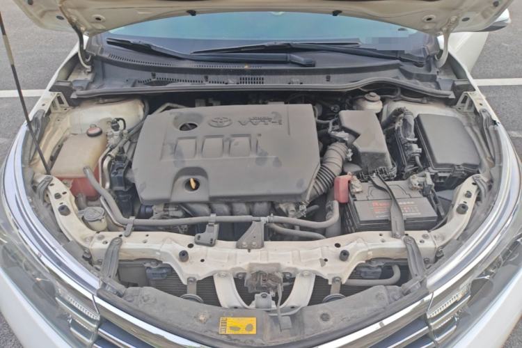 Used Toyota Corolla 2014 1.6L CVT GL Engine Bay