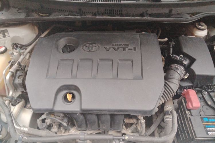 Used Toyota Corolla 2014 1.6L CVT GL-i Engine Bay