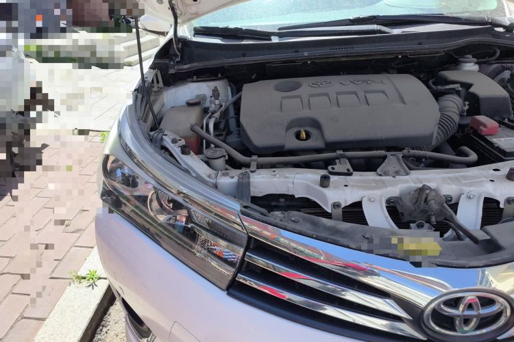 Used Toyota Corolla 2014 1.6L CVT GL-i Engine Bay Right