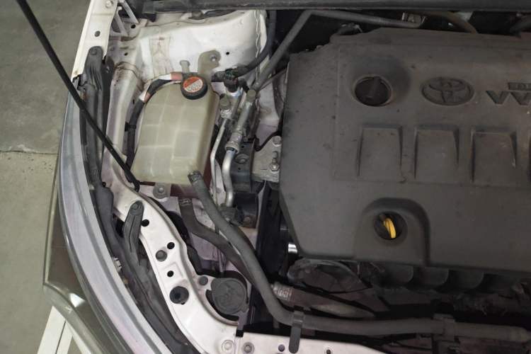 Used Toyota Corolla 2014 1.6L Manual GL Engine Bay Right