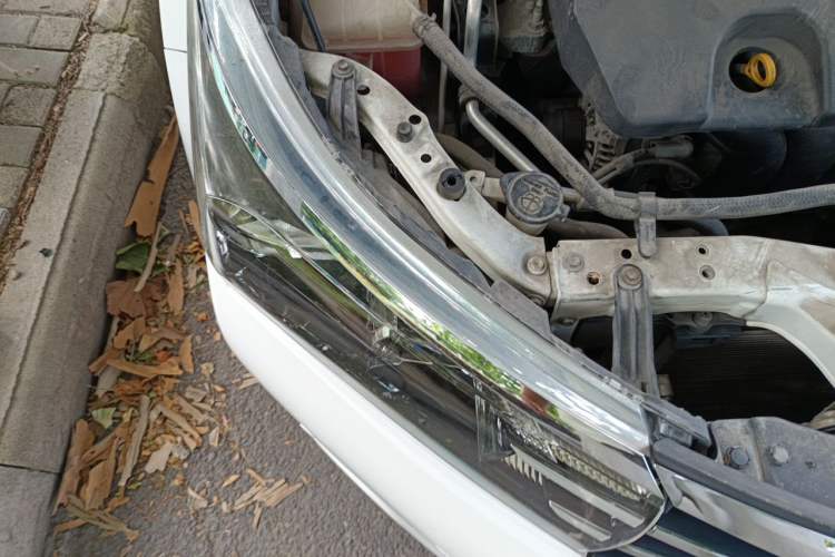 Used Toyota Corolla 2014 1.6L CVT GL-i Leather Edition Engine Bay Right