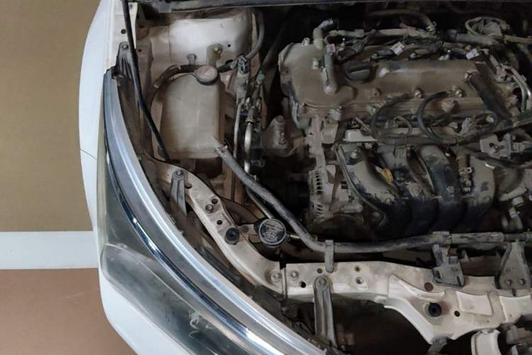 Used Toyota Corolla 2014 1.6L CVT GL Engine Bay Right