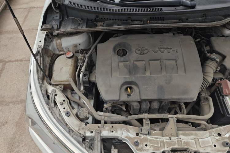 Used Toyota Corolla 2014 1.6L CVT GL Engine Bay Right
