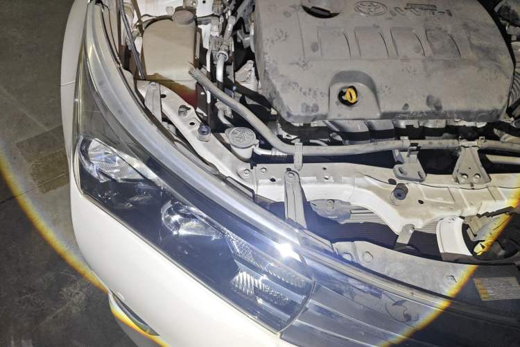 Used Toyota Corolla 2014 1.6L CVT GL-i Leather Edition Engine Bay Right