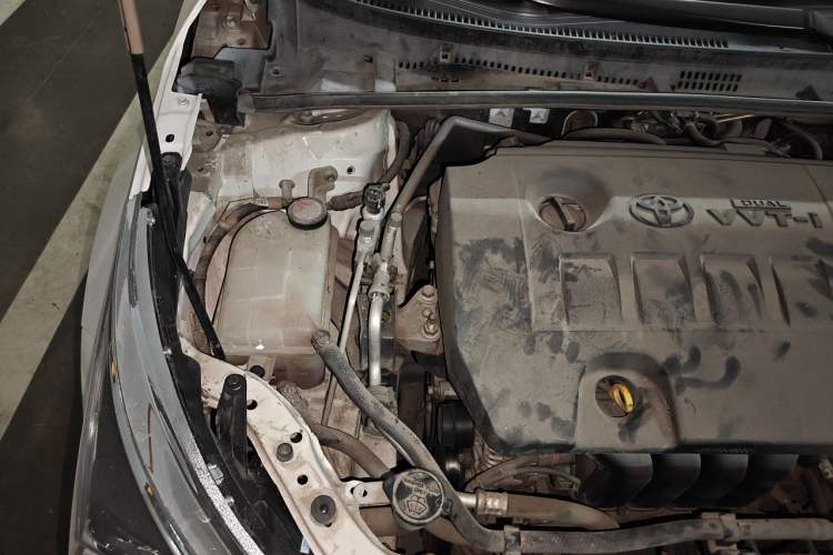 Used Toyota Corolla 2014 1.6L CVT GL-i Leather Edition Engine Bay Right