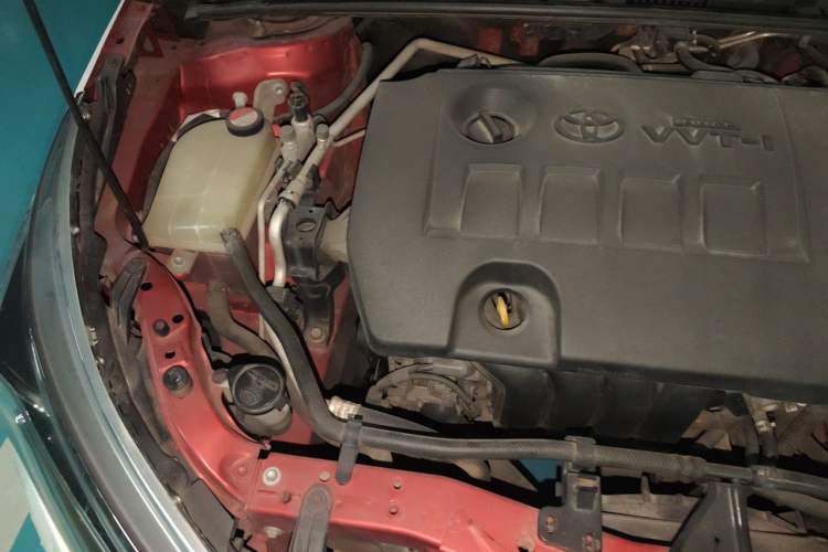 Used Toyota Corolla 2014 1.6L CVT GL Engine Bay Right
