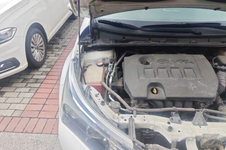 Used Toyota Corolla 2014 1.6L CVT GL-i Leather Edition Engine Bay Right