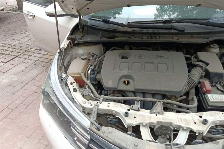 Used Toyota Corolla 2014 1.6L CVT GL Engine Bay Right