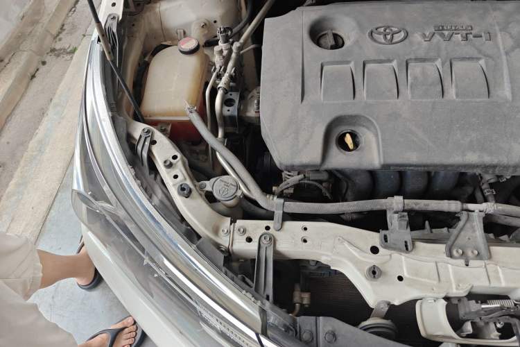 Used Toyota Corolla 2014 1.6L CVT GL-i Leather Edition Engine Bay Right