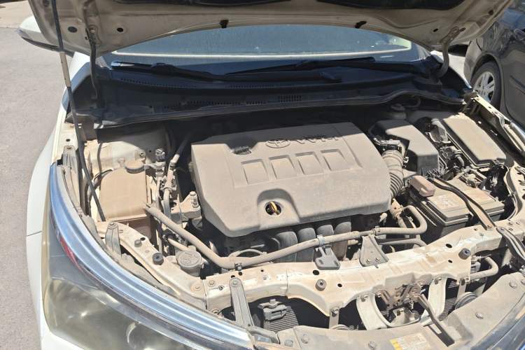 Used Toyota Corolla 2014 1.6L CVT GL Engine Bay Right