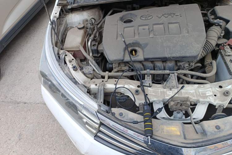 Used Toyota Corolla 2014 1.6L CVT GL Engine Bay Right
