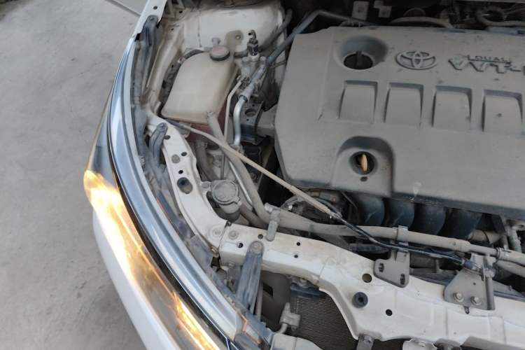 Used Toyota Corolla 2014 1.6L CVT GL-i Leather Edition Engine Bay Right