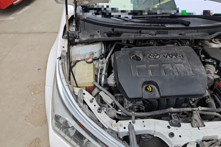 Used Toyota Corolla 2014 1.6L CVT GL-i Engine Bay Right