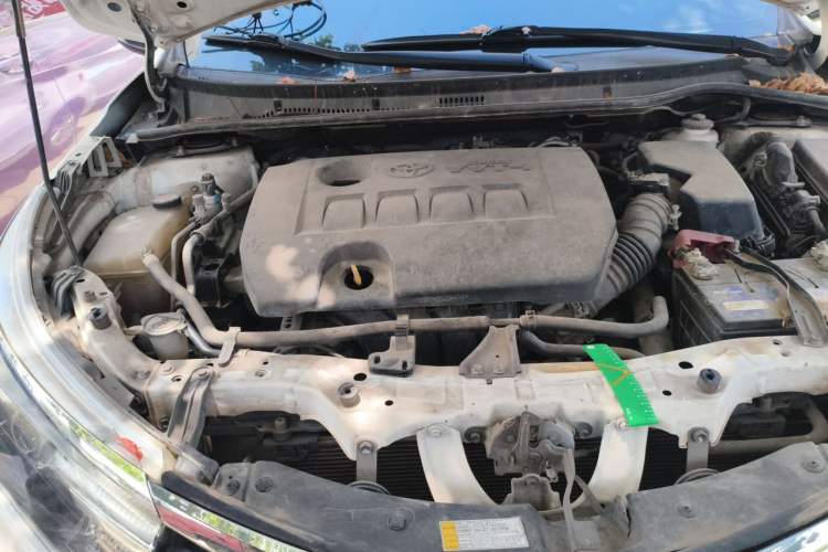 Used Toyota Corolla 2014 1.6L CVT GL-i Engine Bay Right