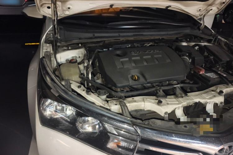 Used Toyota Corolla 2014 1.6L CVT GL-i Engine Bay Right