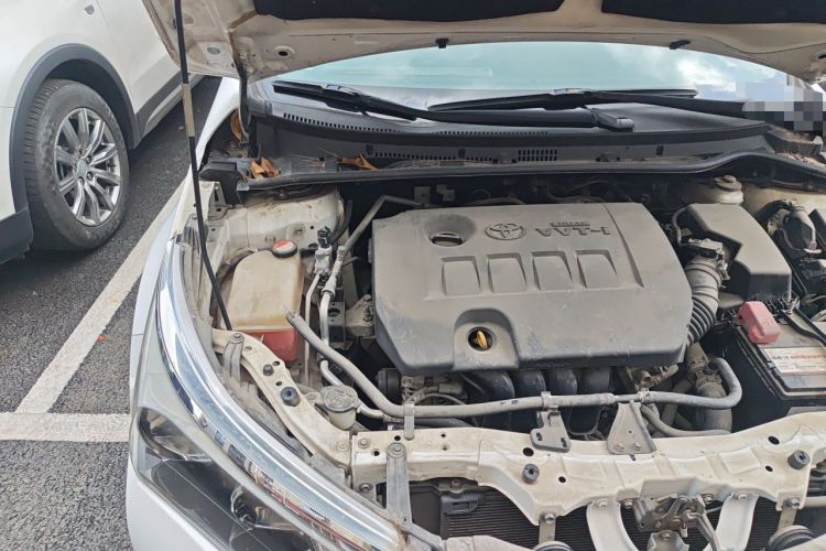 Used Toyota Corolla 2014 1.6L CVT GL Engine Bay Right