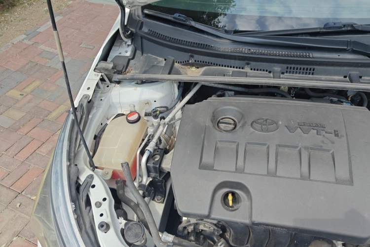 Used Toyota Corolla 2014 1.6L CVT GL-i Leather Edition Engine Bay Right