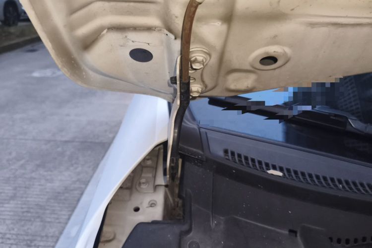 Used Toyota Corolla 2014 1.6L CVT GL Engine Bay Right