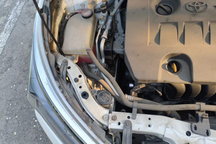 Used Toyota Corolla 2014 1.6L Manual GL Engine Bay Right