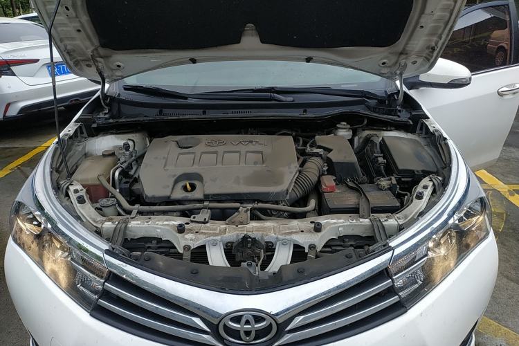 Used Toyota Corolla 2014 1.6L CVT GL Engine Bay