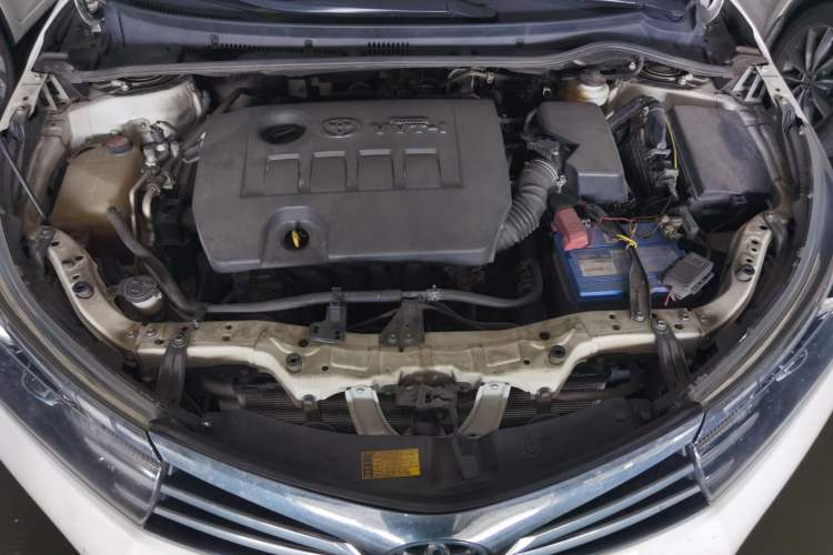 Used Toyota Corolla 2014 1.6L CVT GL Engine Bay