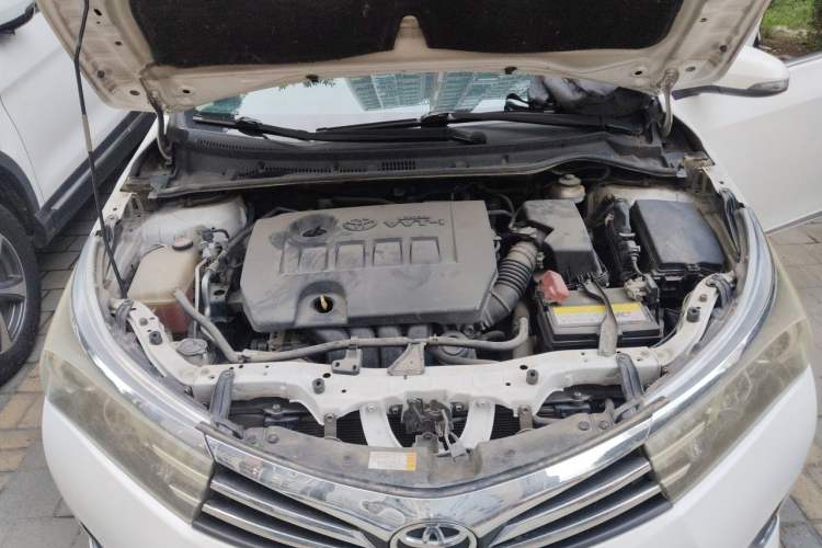 Used Toyota Corolla 2014 1.8L CVT GLX-i Engine Bay