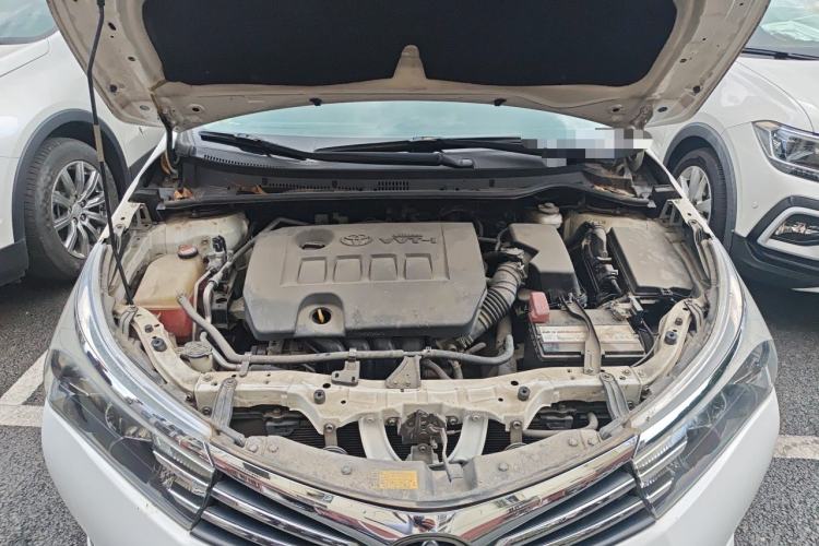 Used Toyota Corolla 2014 1.6L CVT GL Engine Bay
