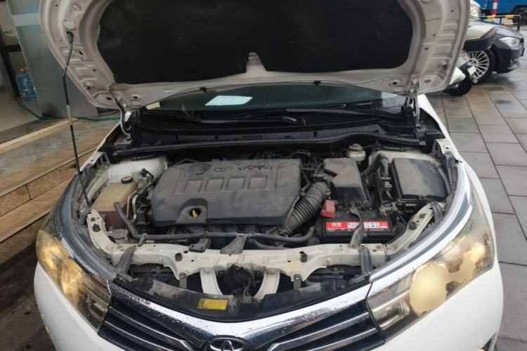 Used Toyota Corolla 2014 1.6L CVT GL-i Engine Bay