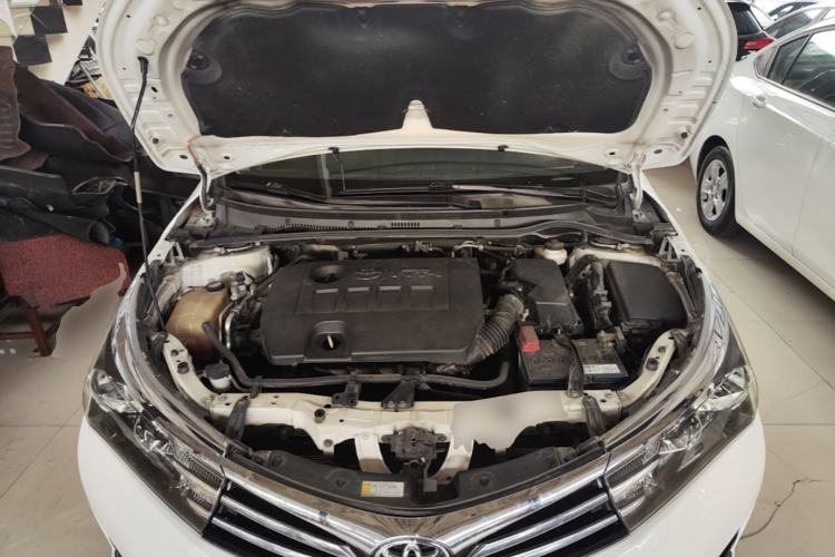 Used Toyota Corolla 2014 1.6L CVT GL Engine Bay