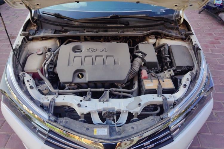 Used Toyota Corolla 2014 1.6L CVT GL Engine Bay