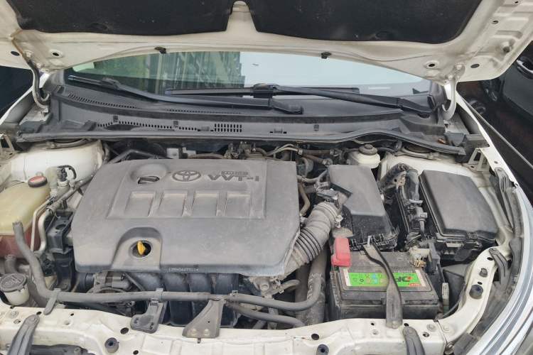 Used Toyota Corolla 2014 1.6L CVT GL-i Engine Bay