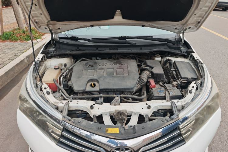 Used Toyota Corolla 2014 1.6L CVT GL Engine Bay