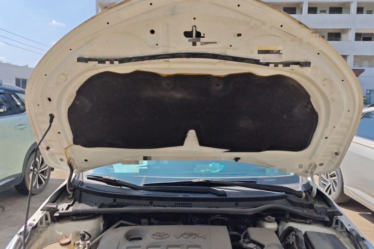 Used Toyota Corolla 2014 1.6L CVT GL Engine Bay