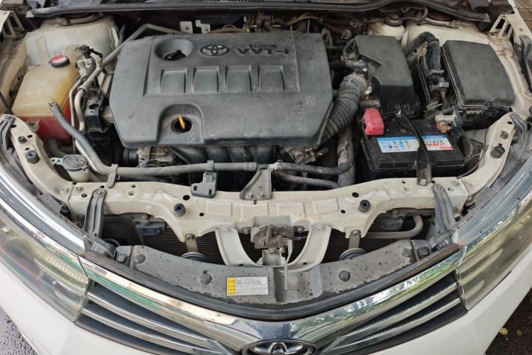 Used Toyota Corolla 2014 1.6L CVT GL Engine Bay
