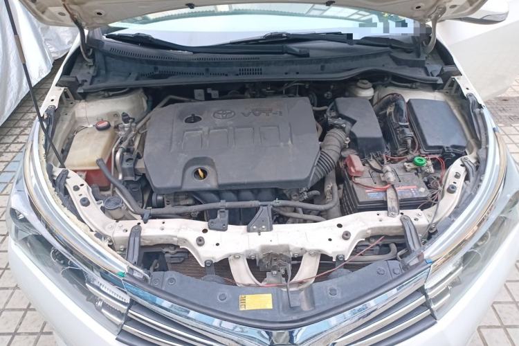 Used Toyota Corolla 2014 1.6L CVT GL Engine Bay