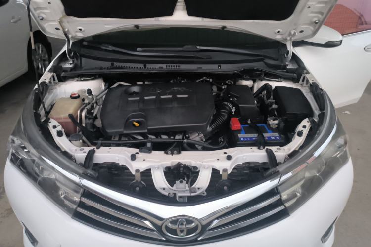 Used Toyota Corolla 2014 1.6L CVT GL Engine Bay