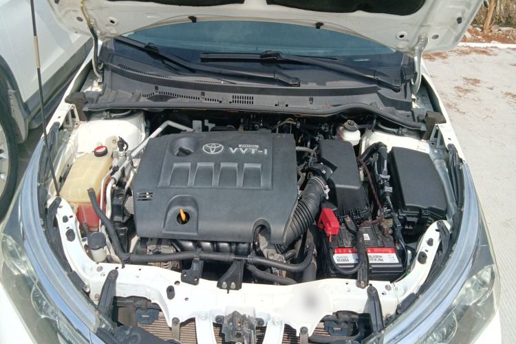 Used Toyota Corolla 2014 1.6L CVT GL-i Engine Bay