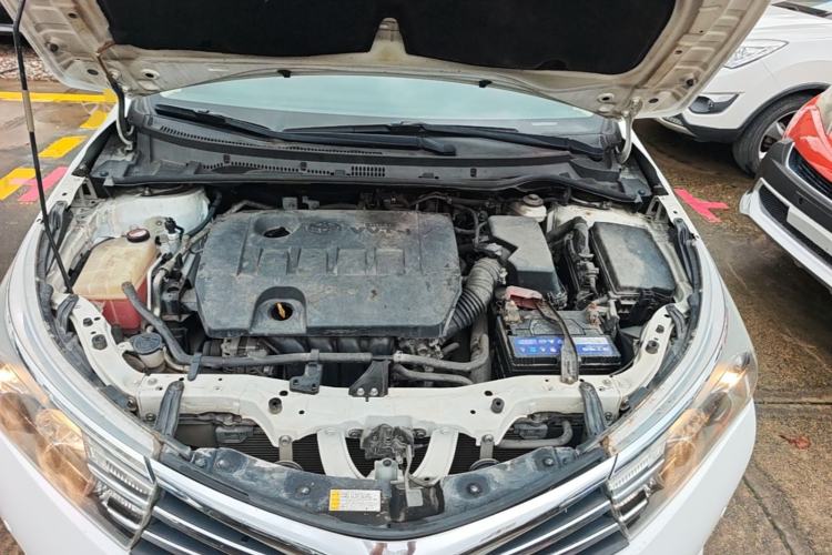 Used Toyota Corolla 2014 1.6L CVT GL-i Engine Bay