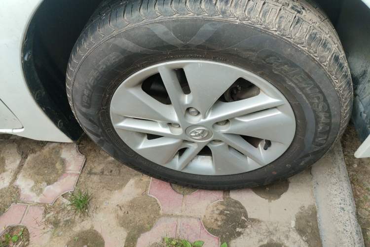 Used Toyota Corolla 2014 1.6L Manual GL Exterior 1