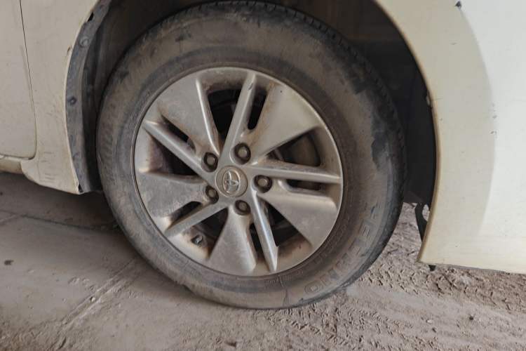 Used Toyota Corolla 2014 1.6L Manual GL Exterior 1