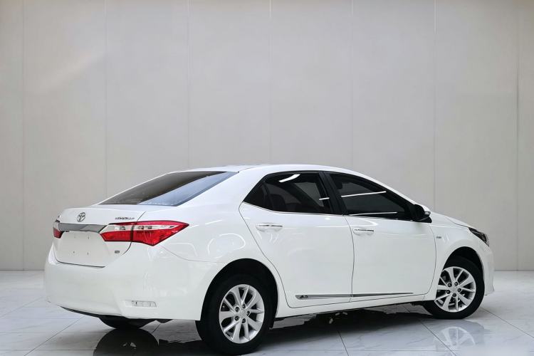 Used Toyota Corolla 2014 1.8L CVT GLX-i Exterior 2