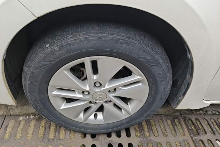 Used Toyota Corolla 2014 1.6L CVT GL-i Exterior 2